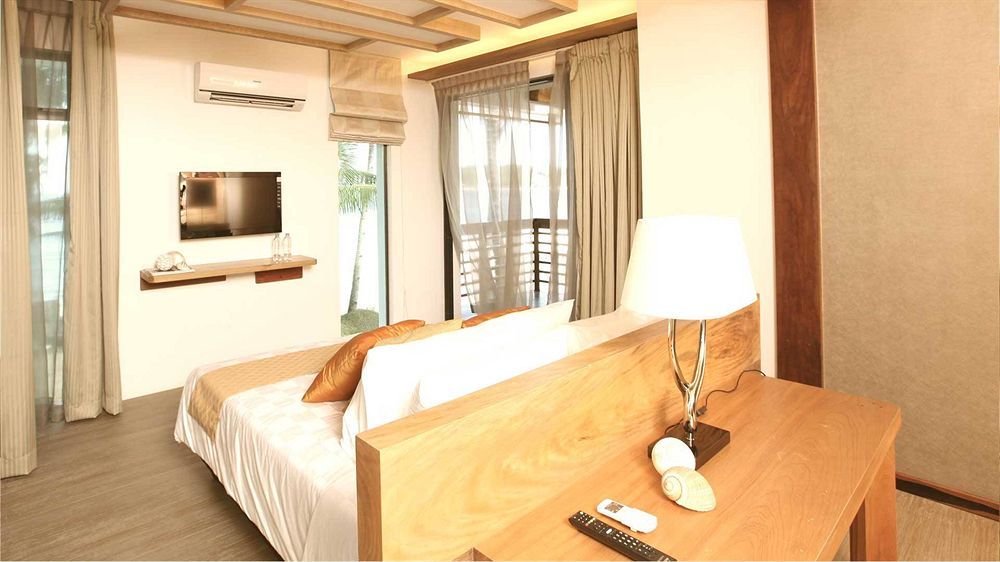 Infinity Resort Puerto Galera Bagian luar foto