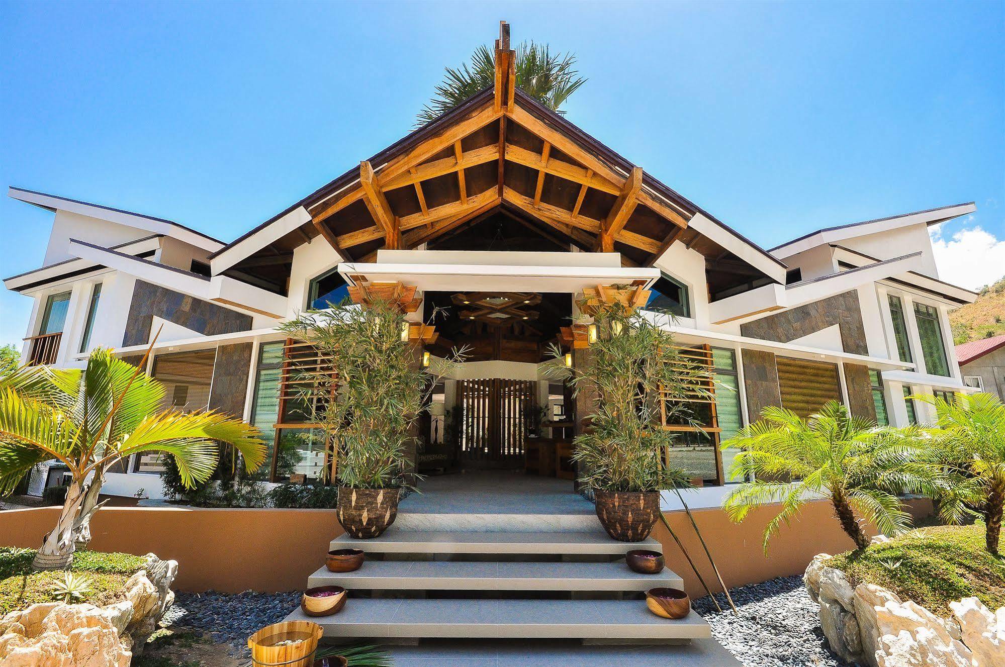 Infinity Resort Puerto Galera Bagian luar foto