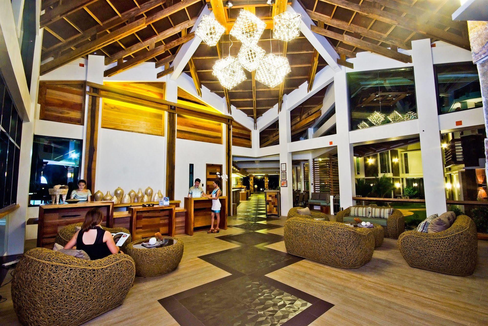 Infinity Resort Puerto Galera Bagian luar foto