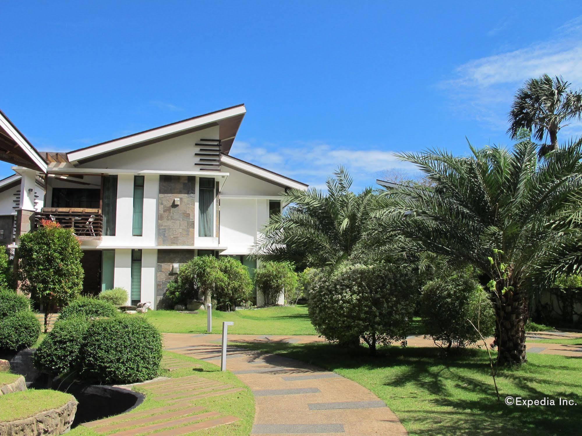 Infinity Resort Puerto Galera Bagian luar foto