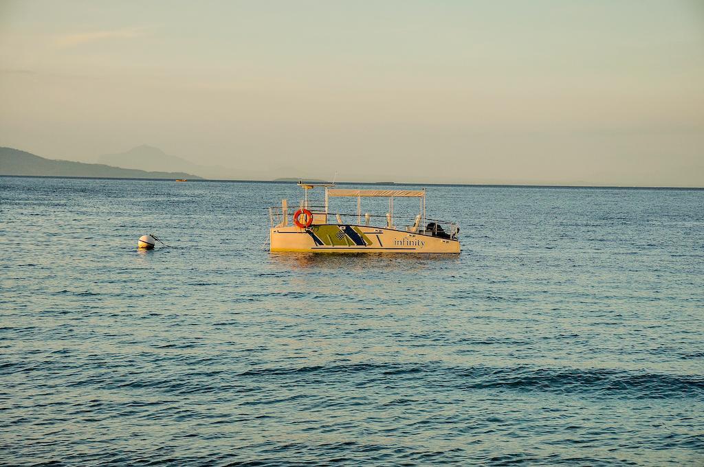 Infinity Resort Puerto Galera Bagian luar foto