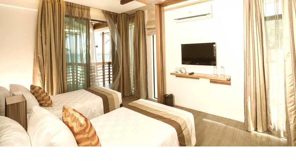 Infinity Resort Puerto Galera Bagian luar foto
